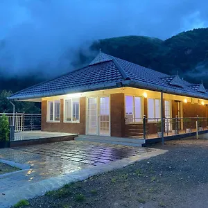 Hotel Earth Lounge, Vagamon